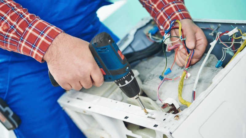 Yunusemre Toshiba Toshiba çamaşır makinesi kart tamiri – Su almama arızası orijinal parça ile giderildi. - Teknik servis örneği